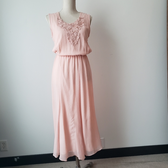 Vintage Ensemble - Picture 11 of 13